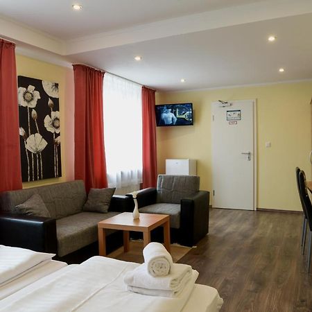 Hotel Heisede Sarstedt Exterior photo